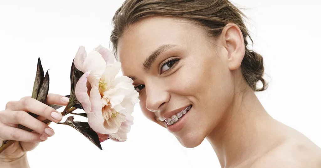 Tratamiento de ortodoncia estética en Hellín- Sanium